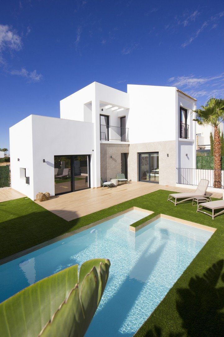 Luxury new villas with pools